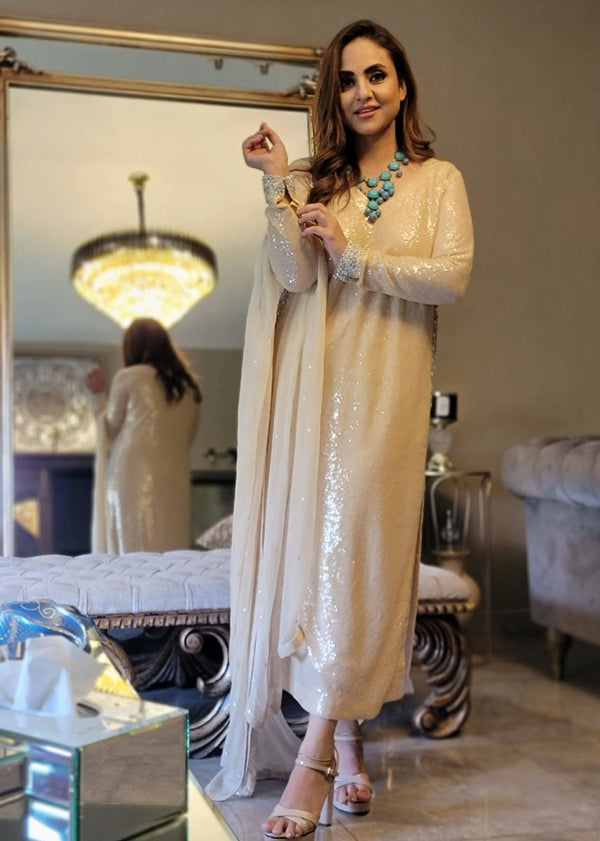 NADIA KHAN OUTFIT